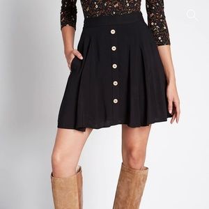 ModCloth You Sassy Thing Skater Skirt | Black | Women’s Size Medium